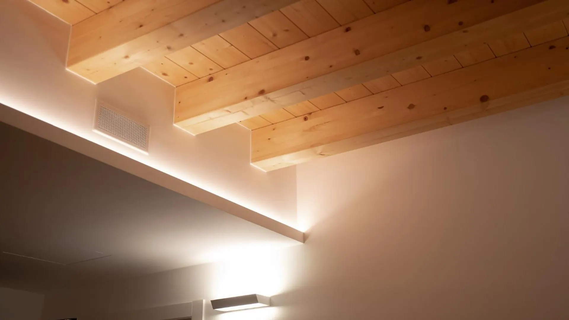 Stylish Grey Apartment - 5 Minutes From The Lake Como