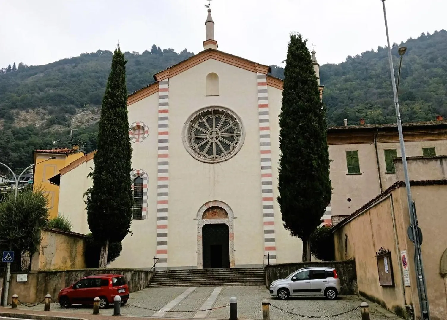 Stylish Grey Apartment - 5 Minutes From The Lake Como